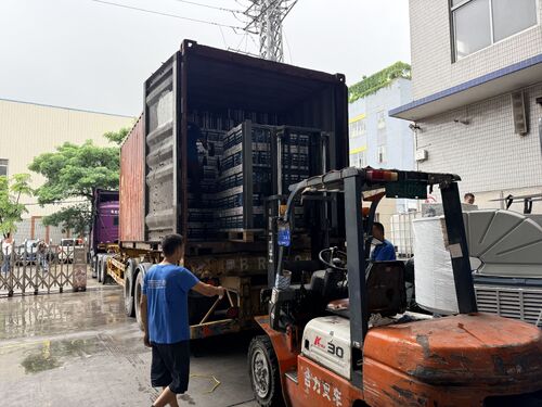 latest company news about Live Loading Footage! Sealant Shipment Ready for Vietnam, Jul 15